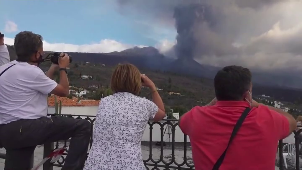 Guaguas lanzadera para acceder a las zonas próximas al volcán