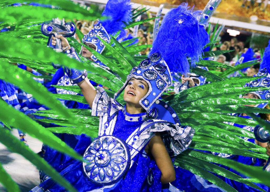 Ciudades brasileñas cancelan las celebraciones del Carnaval de 2022 por la pandemia