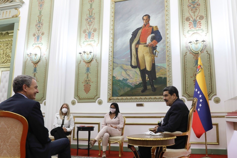 Maduro se reúne con Zapatero de cara a las elecciones locales y regionales venezolanas del domingo