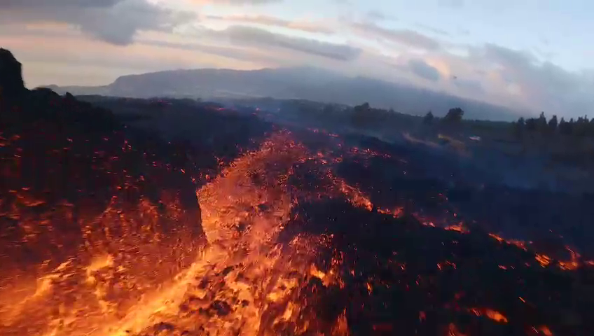 Las coladas del volcán de La Palma a vuelo de dron