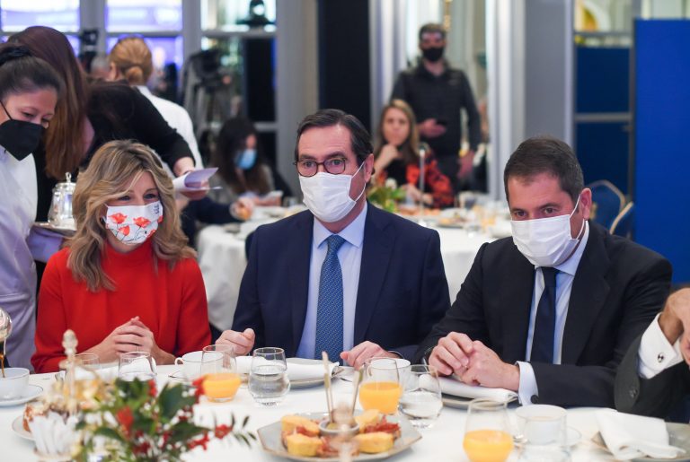 La CEOE da el visto bueno a las líneas generales para la reforma laboral