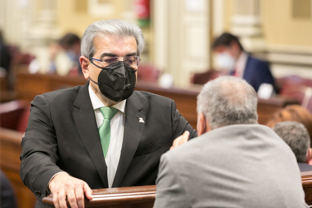 La evolución de la pandemia o el sistema de financiación autonómica, a debate en el Parlamento de Canarias