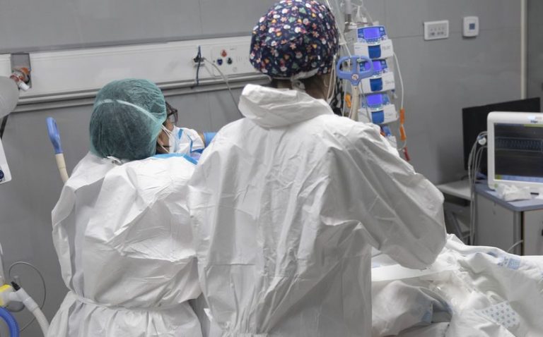 Canarias contabiliza 6 fallecidos y 296 nuevos casos de COVID-19 en los últimos cuatro días