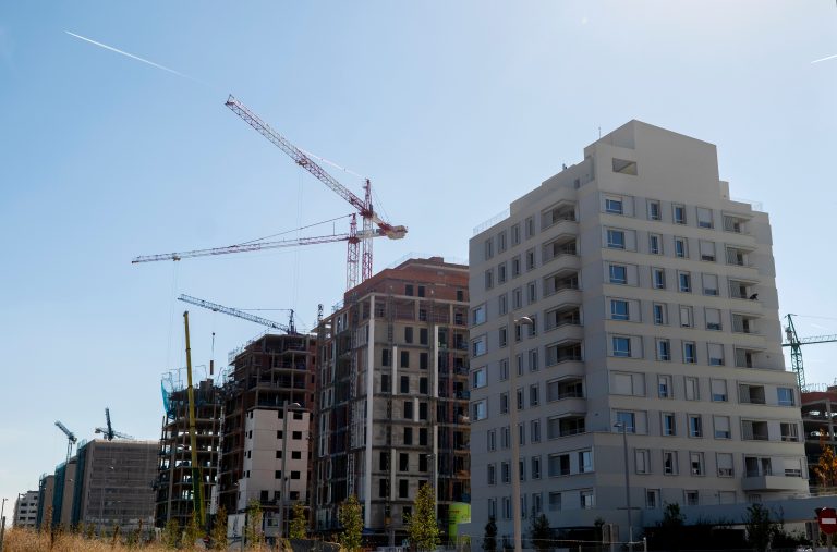 Canarias fue la segunda comunidad en la que más creció la compraventa de viviendas en 2021