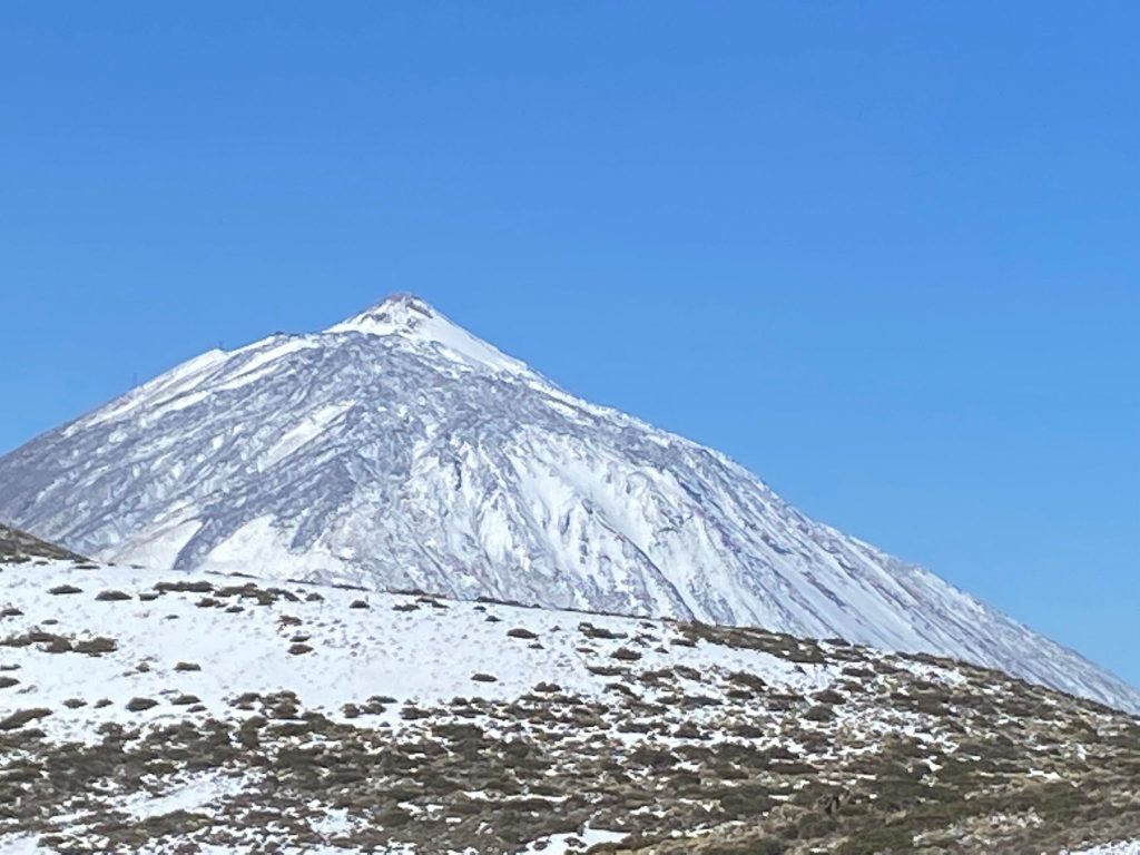 Piden precaución para aquellos que vayan a ver la nieve en el Teide