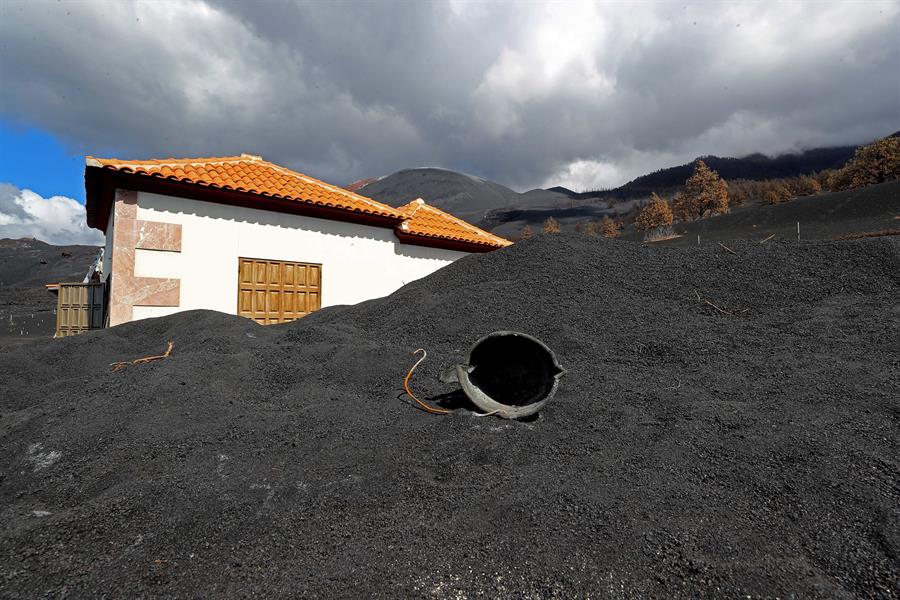 Estudian el uso de ceniza del volcán de La Palma para fabricar cementos