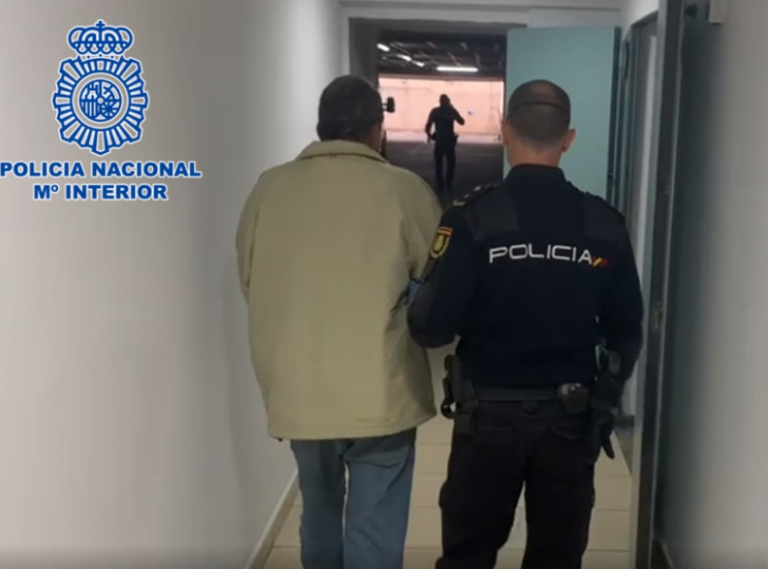 Detenido por incendiar el vehículo de un vecino en Arrecife