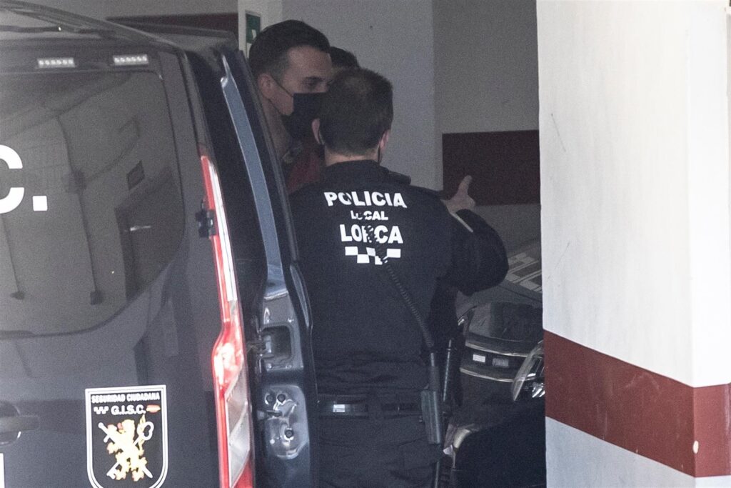 En libertad con cargos el ganadero detenido por el asalto al pleno de Lorca