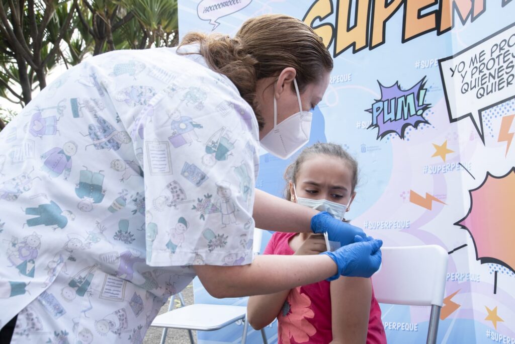 La vacunación pediátrica contra la Covid-19 se ralentiza en Canarias
