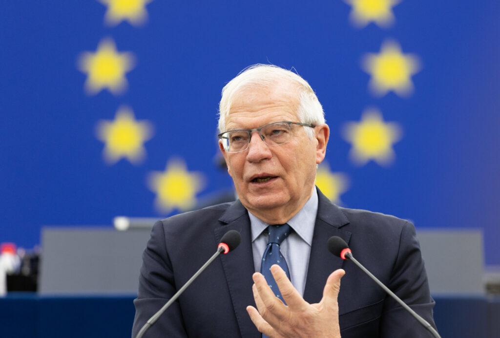 Borrell propone doblar el apoyo militar a Ucrania con otros 500 millones en armas