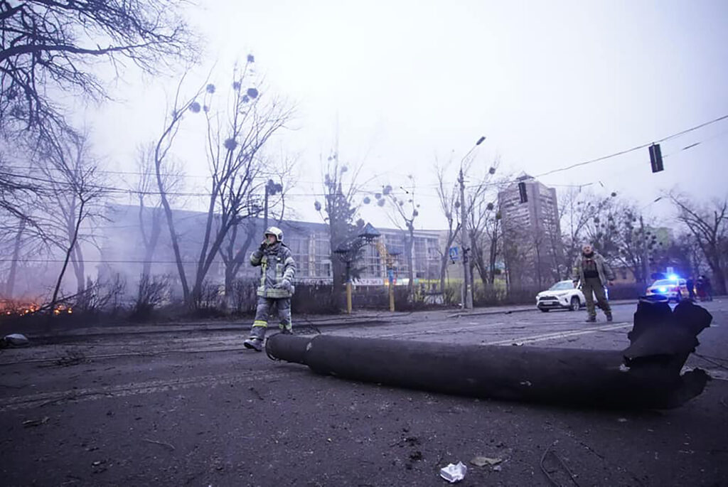 Ucrania eleva a más de 2.000 los civiles muertos por la invasión rusa