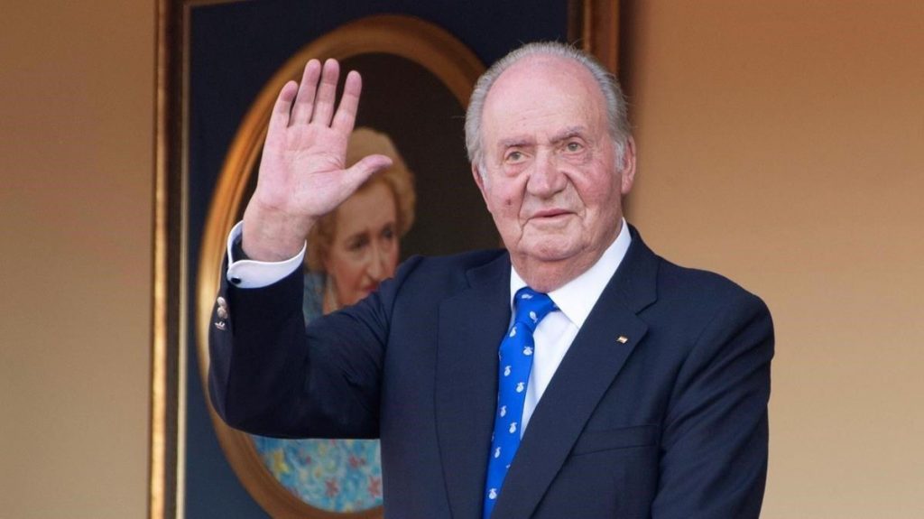 El rey Juan Carlos llegará este jueves a España y se reunirá el lunes con Felipe VI y la reina Sofía