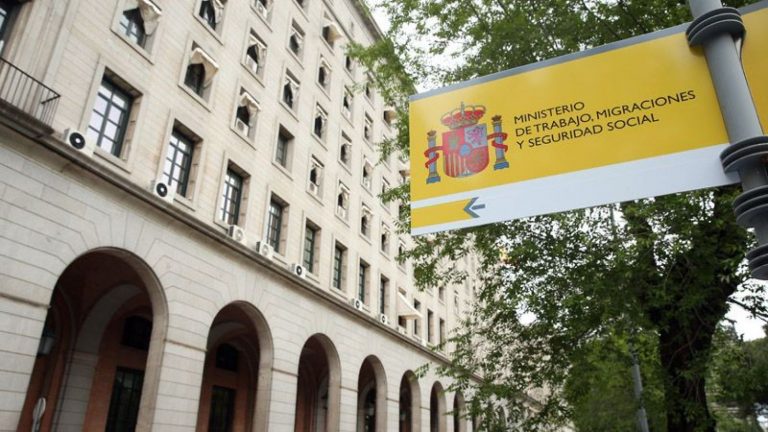 La autoridad fiscal calcula que 32.000 canarios no reciben el ingreso mínimo vital