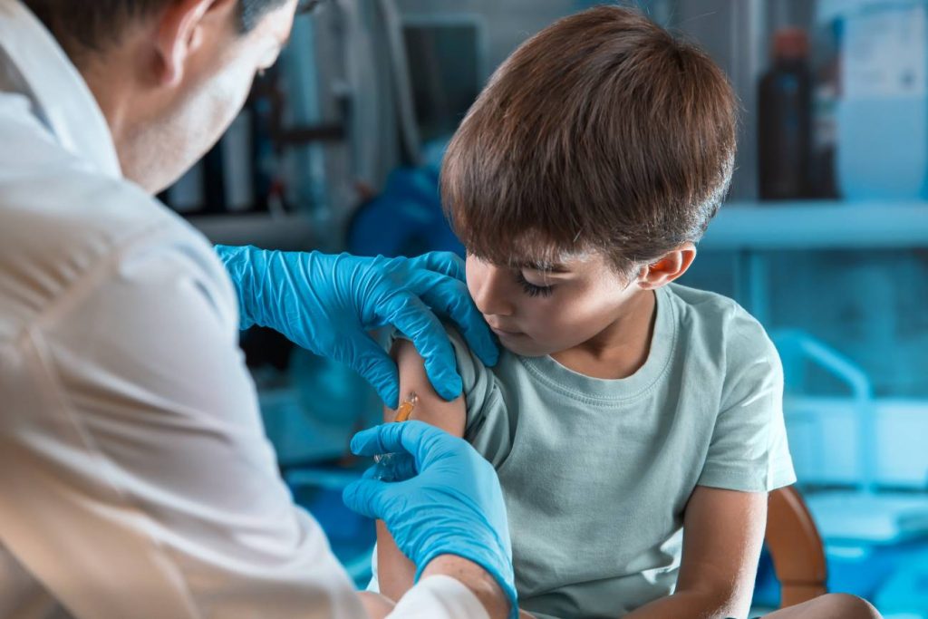 Mejora la protección de menores con el nuevo calendario vacunal