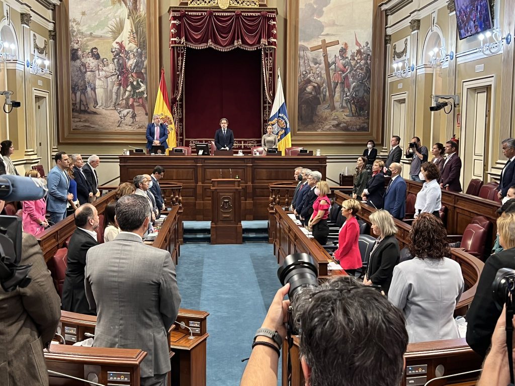 Pleno del Parlamento de Canarias