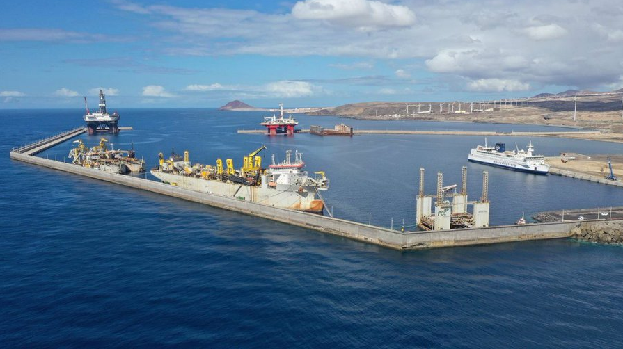 Aprobada la declaración de impacto ambiental del parque de combustible del Puerto de Granadilla 
