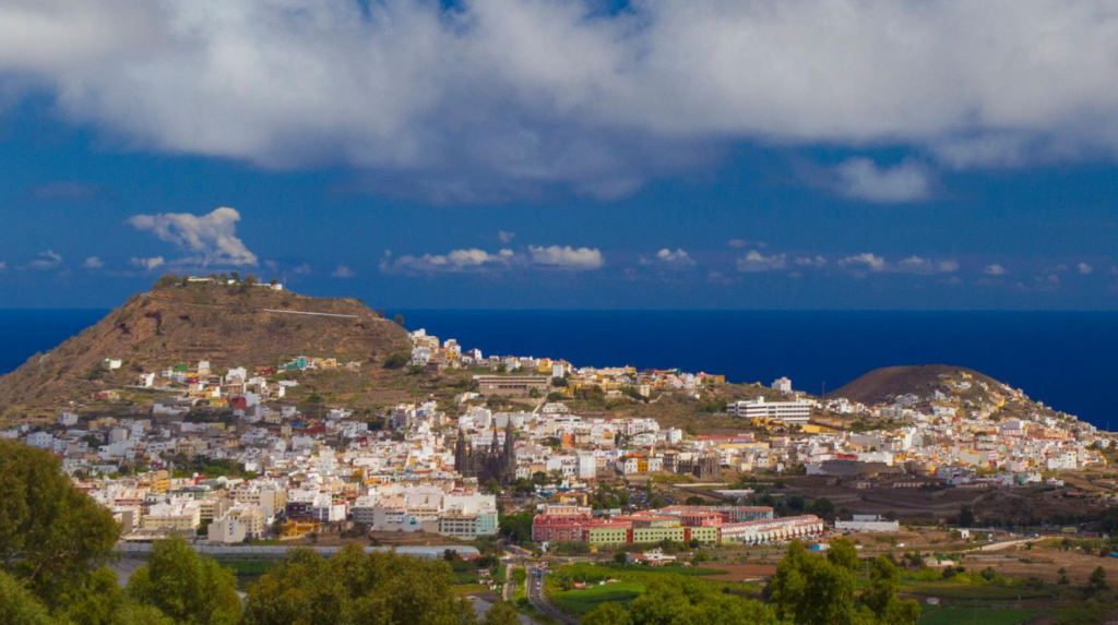 Reabren el centro de salud de Arucas, Gran Canaria, nueve meses después