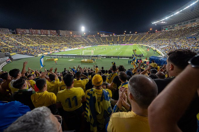 Los aficionados de la UD Las Palmas agotan en un día las entradas para el partido en Gran Canaria