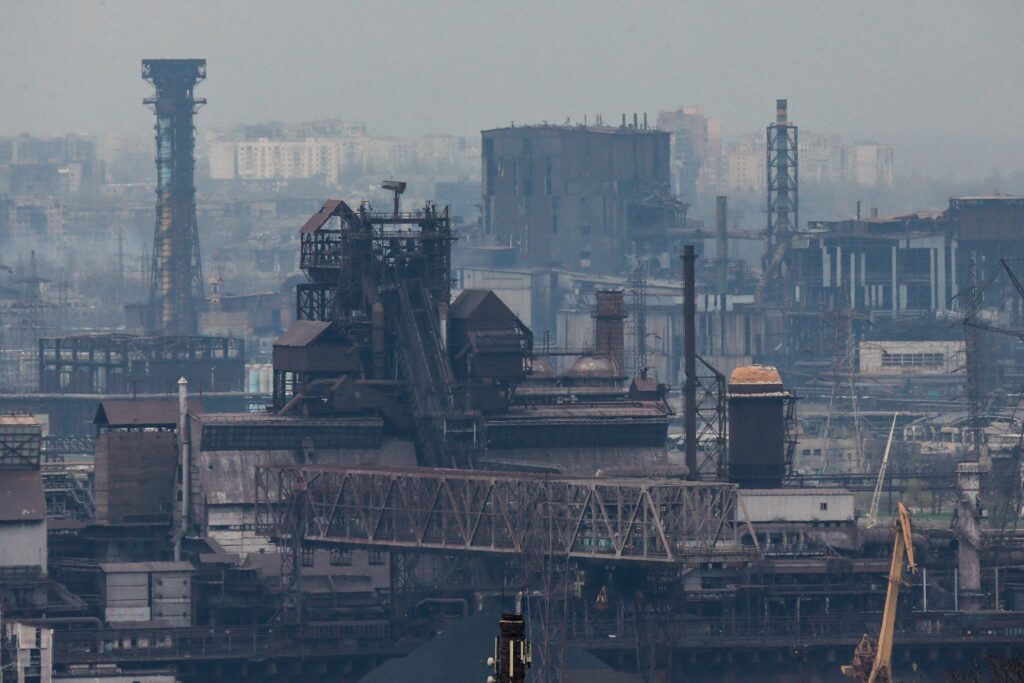 Rusia anuncia un alto el fuego en la planta siderúrgica de Azovstal para la evacuación de militares heridos