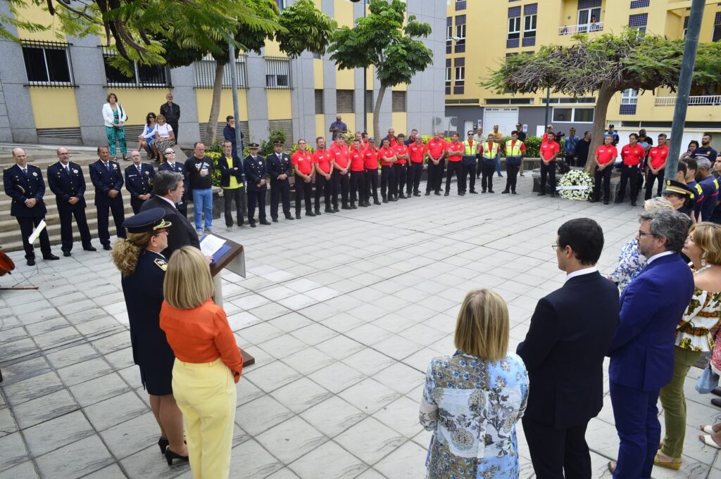 Homenaje en Las Palmas de Gran Canaria a los cuatro bomberos fallecidos en La Naval en 1986