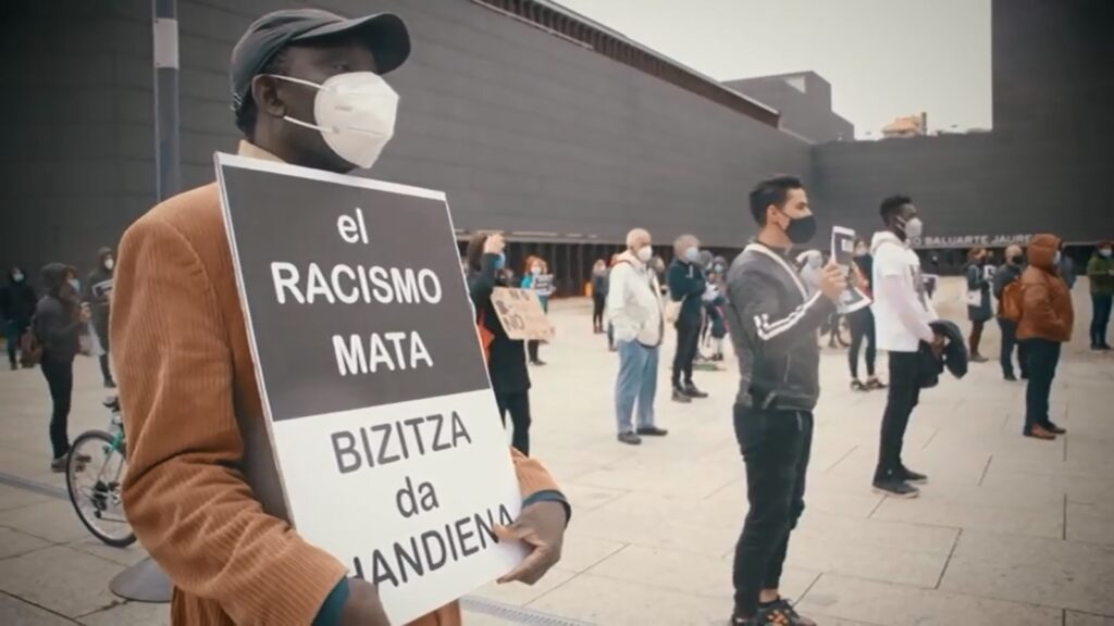 'Noche de reportajes' aborda el racismo policial