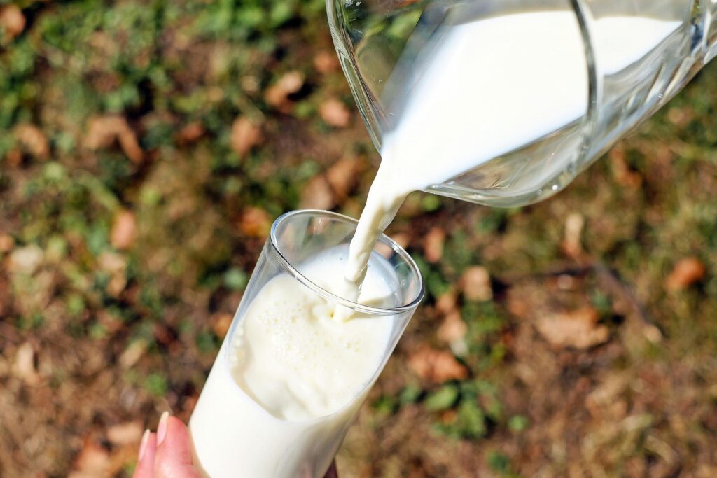 La consejería de Medio Rural en El Hierro concede una ayuda económica a los productores de leche
