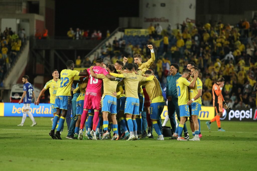 La Unión Deportiva Las Palmas se mete en promoción de ascenso con un 2-1