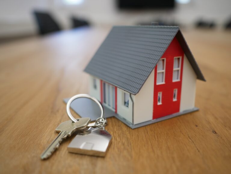 La compraventa de viviendas en Canarias crece un 7,9% en agosto