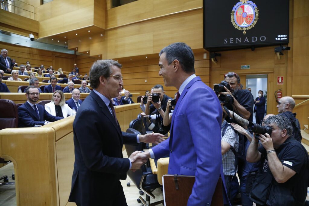 Núñez Feijóo y Sánchez protagonizan su primer debate en el Senado