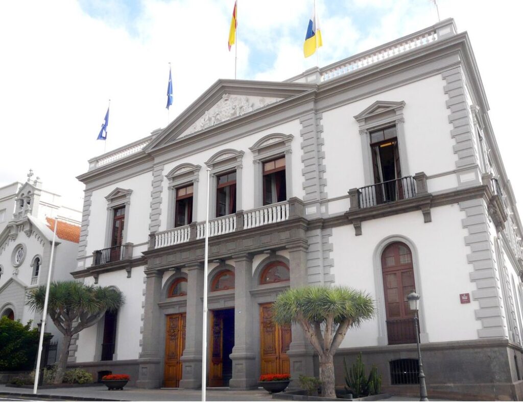 Santa Cruz de Tenerife aprueba por mayoría sus presupuestos para 2023