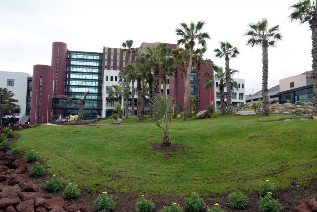 La sanidad pública canaria es el primera en poner en marcha un servicio oncológico para los pacientes con cáncer