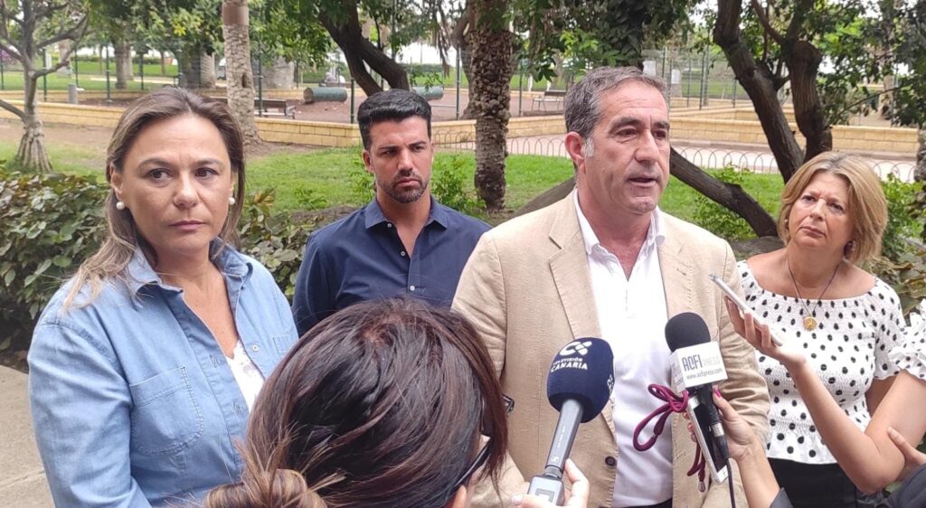 La oposición en Las Palmas de GC pide un plan para pagar 72 millones a proveedores