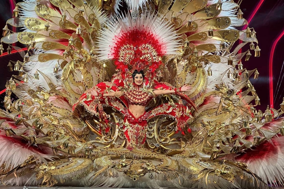 Ruth González Martín, con '¡¡Mírame!!', es la Reina del Carnaval de Santa Cruz de Tenerife 2022