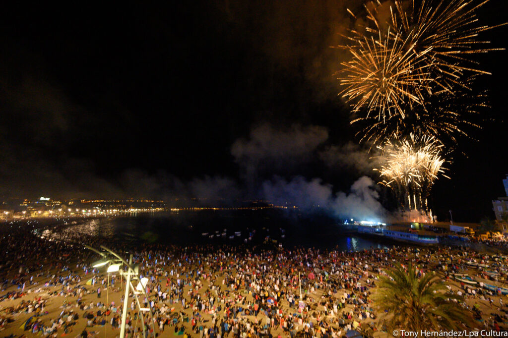 Las Canteras volverá a celebrar San Juan con cuatro conciertos y fuegos artificiales
