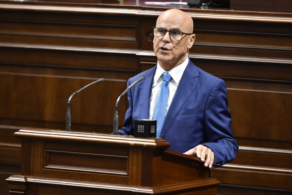 Rafael Yanes en Parlamento