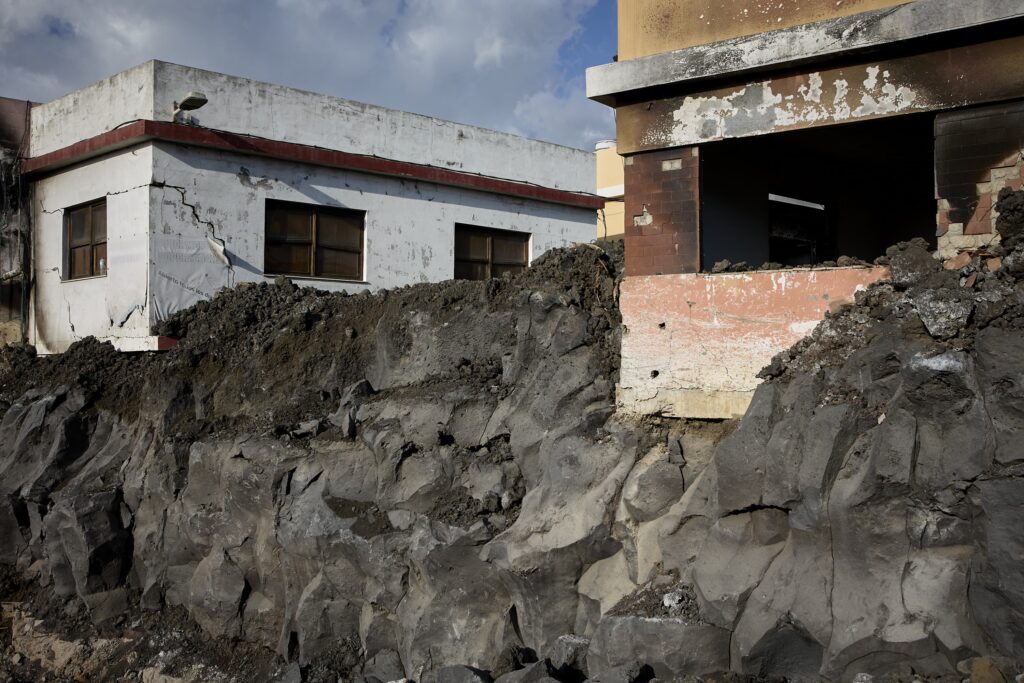327 familias afectadas por el volcán la ayuda al alquiler
