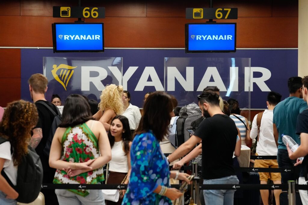 Los sindicatos de Ryanair anuncian 12 días más de huelga en julio
