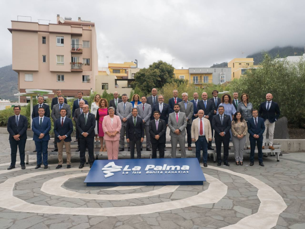Diputaciones y cabildos tratan en La Palma el reparto de fondos europeos