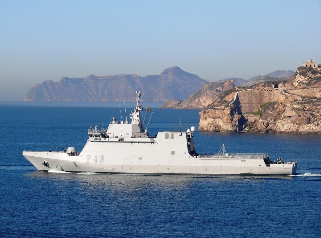 El BAM 'Relámpago' parte este domingo para realizar tareas de vigilancia marítima en la costa occidental de África
