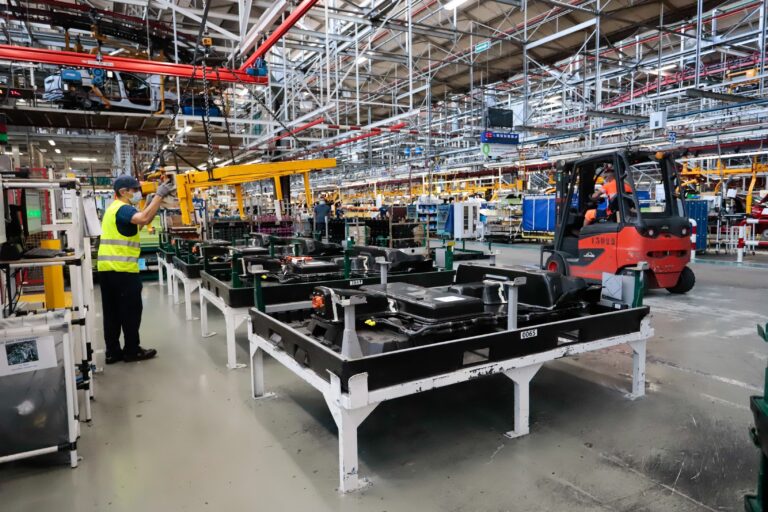 Los precios industriales se disparan en Canarias un 56,4% por la energía