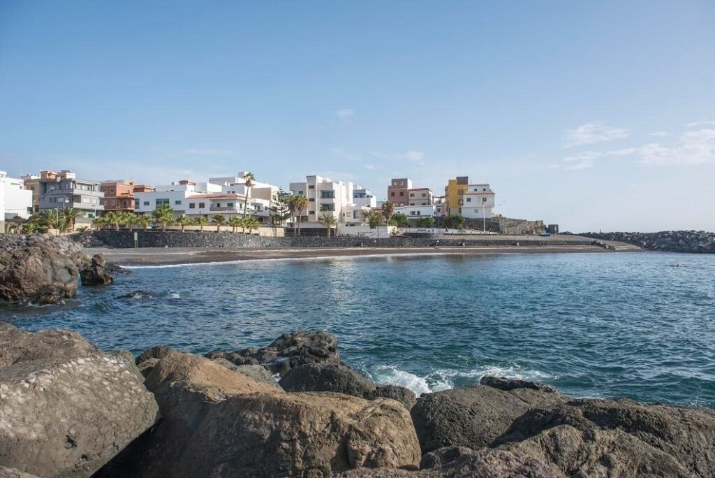 El Cabildo de Tenerife destina 516.000 euros a la reparación de la escollera de la playa de Las Eras