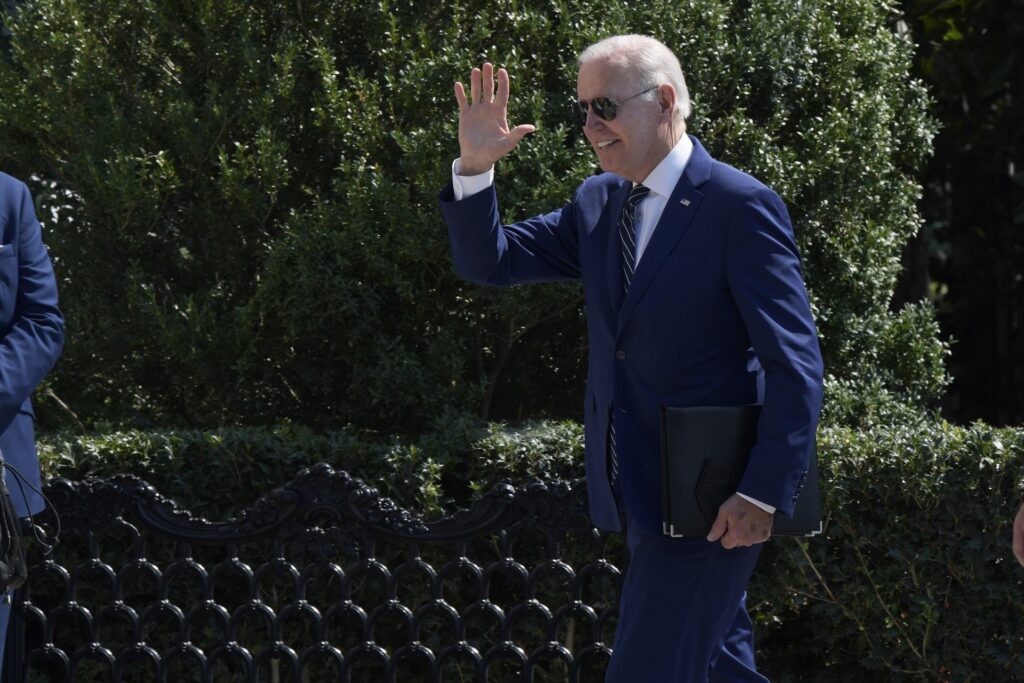 Biden se compromete ante Zelenski a seguir ayudando a Ucrania a "defender su soberanía"
