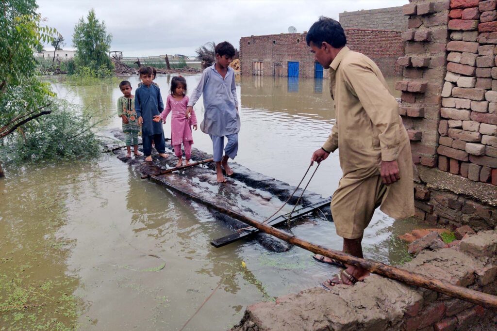 Save the Children pide ayuda humanitaria urgente para Pakistán debido a las inundaciones