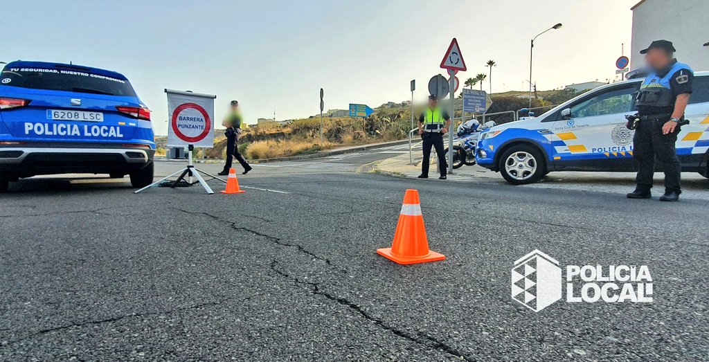 Un hombre fallece en una colisión coche-guagua en Fuerteventura