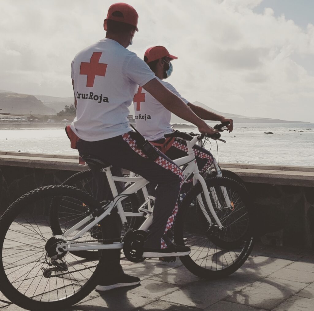 Cruz Roja está presente en más de 18 playas y 5 piscinas de Gran Canaria