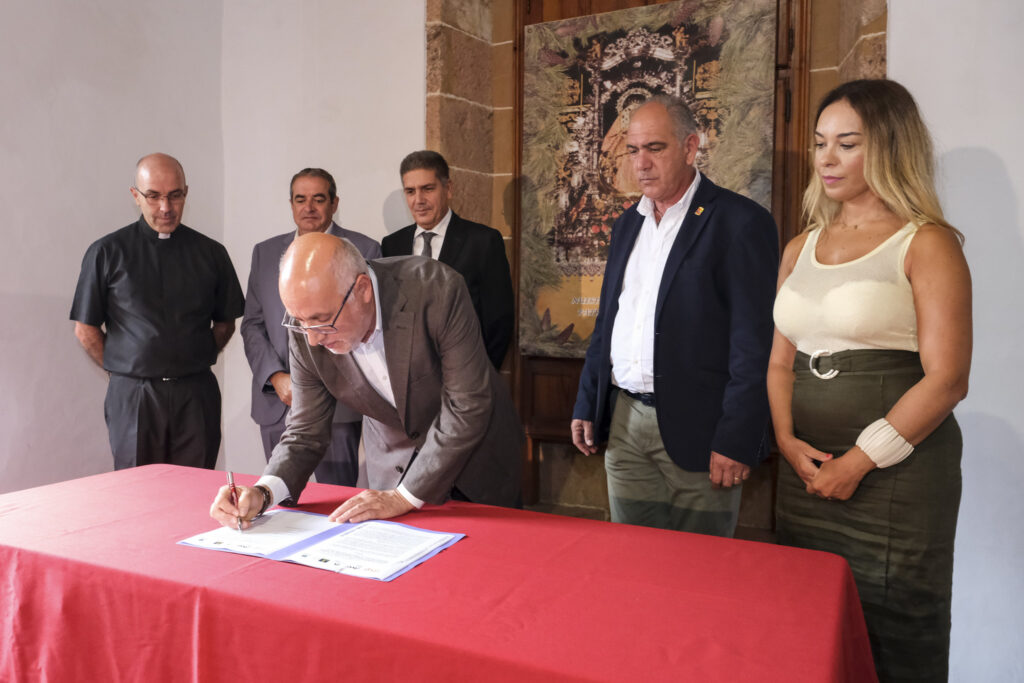 Televisión Canaria firma un acuerdo con el Cabildo de Gran Canaria para la emisión de las Fiestas del Pino