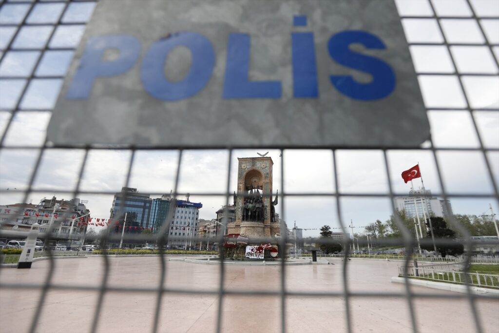 Detenidos en Turquía cerca de 25 presuntos miembros de Estado Islámico