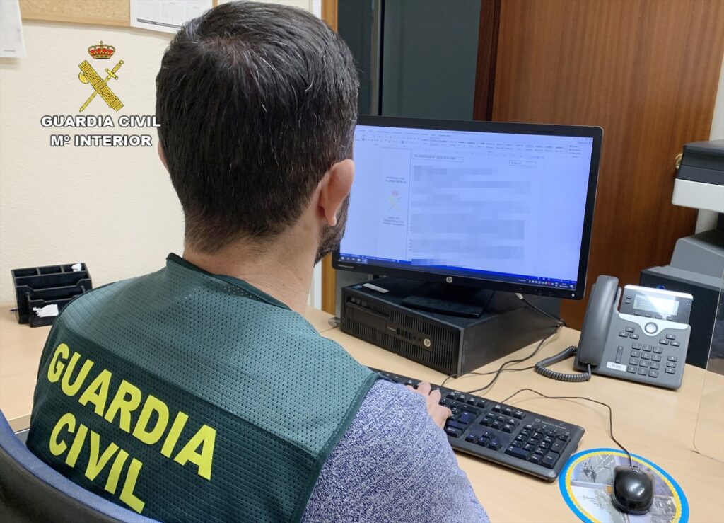 La Guardia Civil esclarece un delito de simulación de 1.900 euros en Gran Canaria
