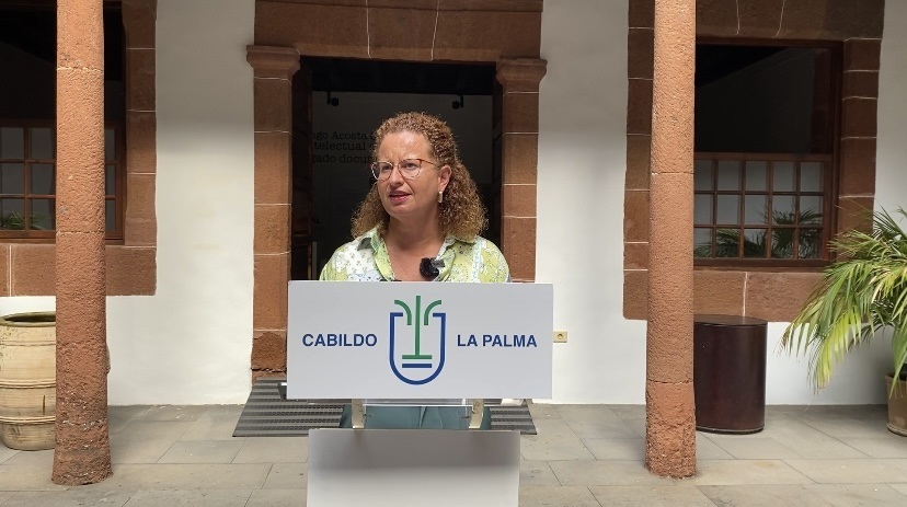 La Palma reubica a casi 50 personas afectadas por la erupción en centros sociosanitarios
