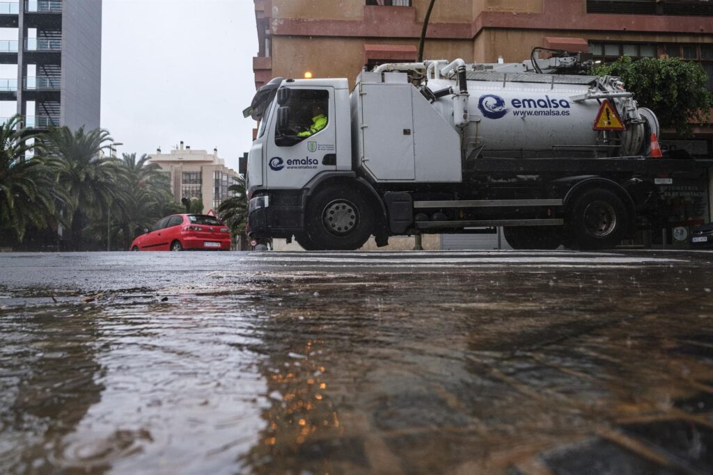 Canarias registra más de 800 incidentes  por la lluvia